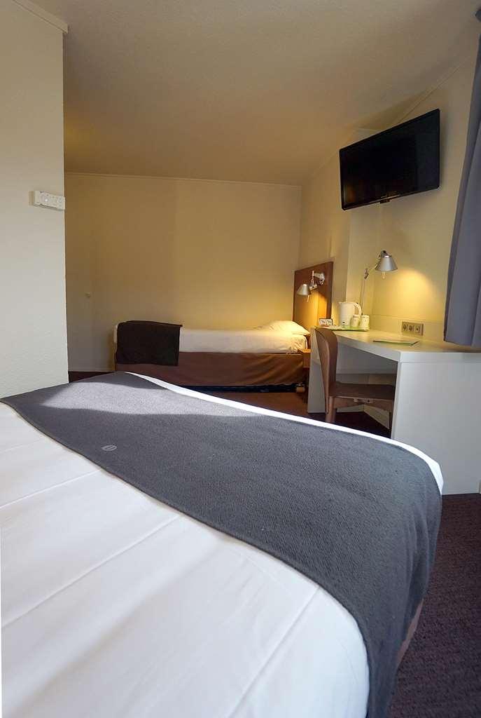 Campanile Paris Ouest - 3*