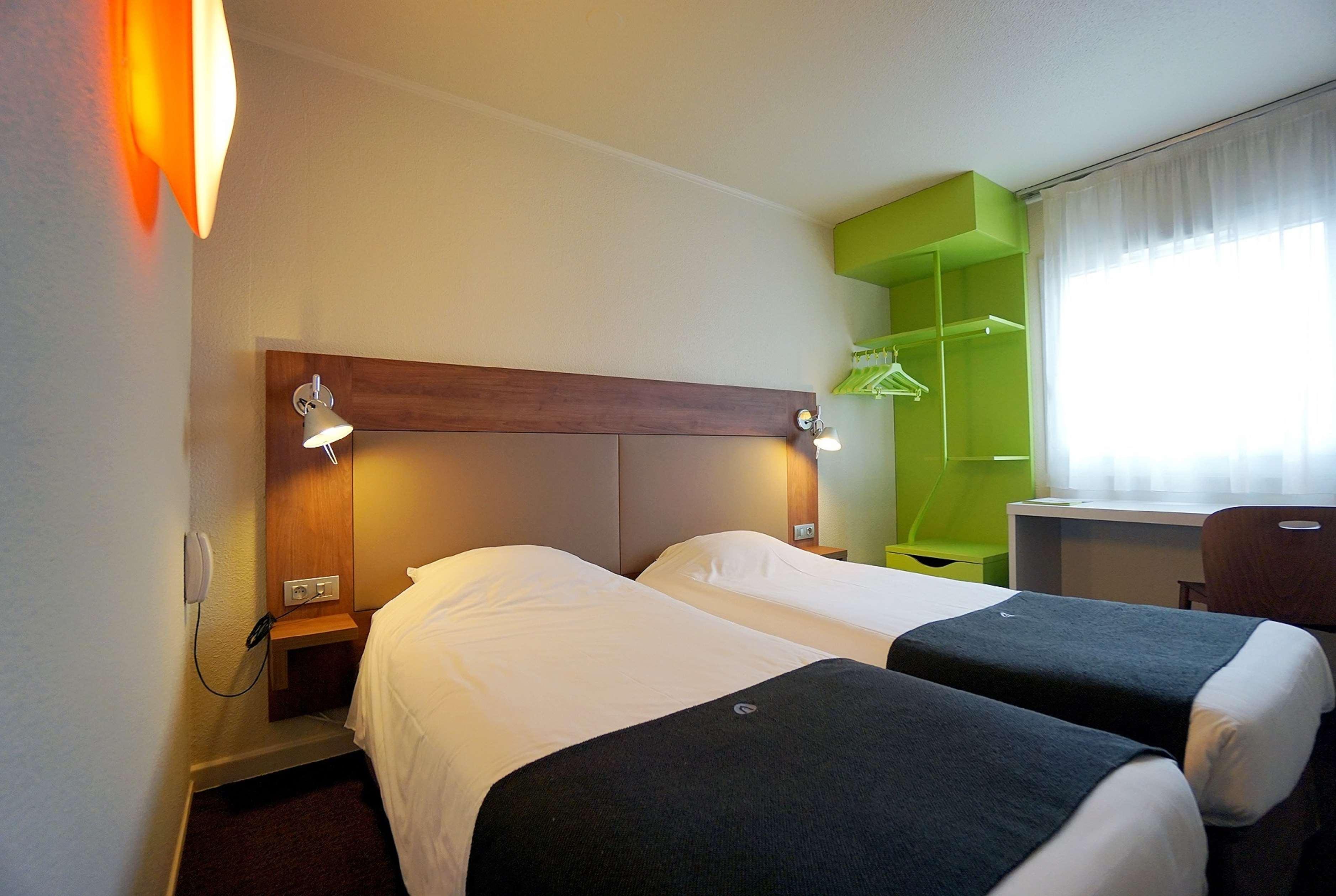 Hotel Campanile Paris Ouest -
