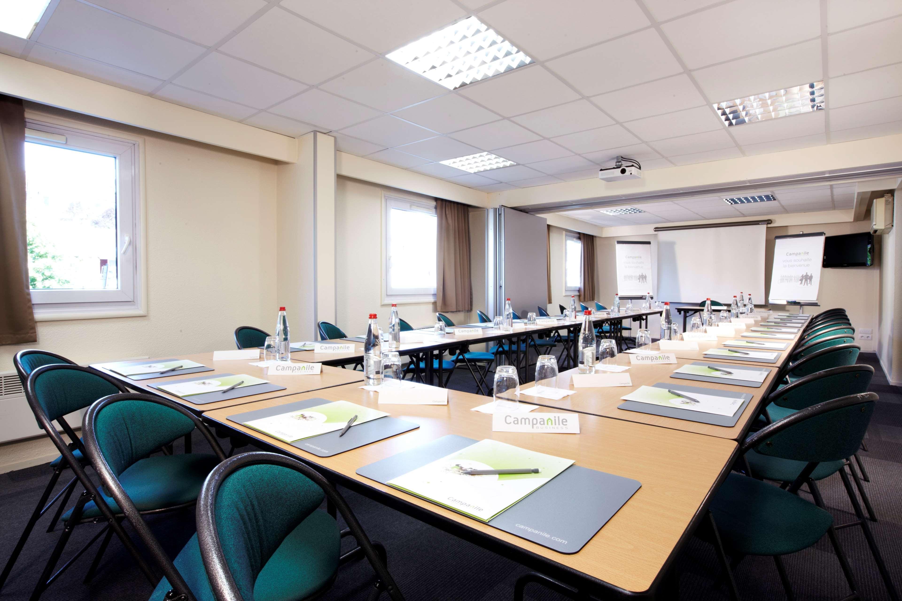 Campanile Paris Ouest - Hotel Chaville