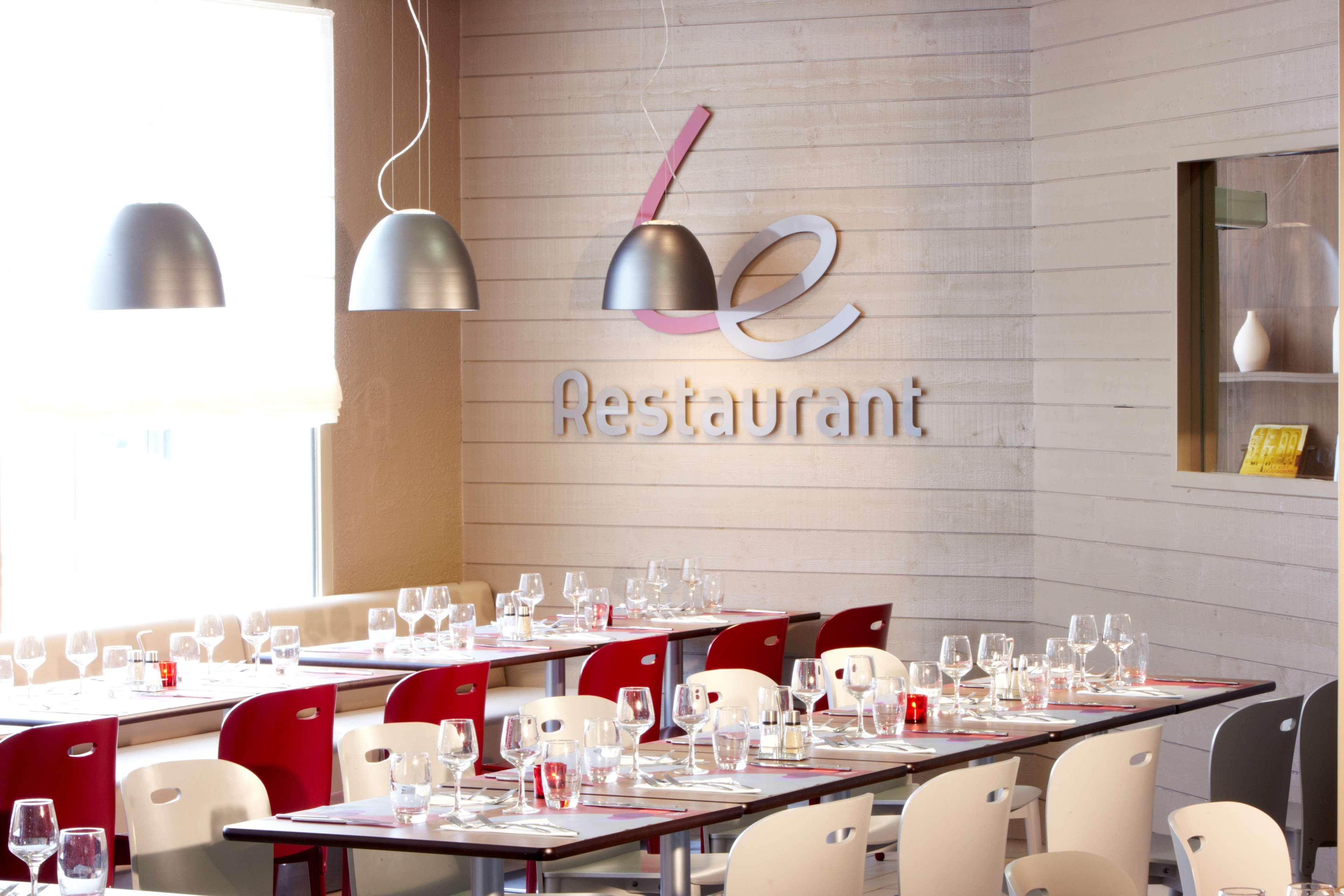 Hotel Campanile Paris Ouest - 3*