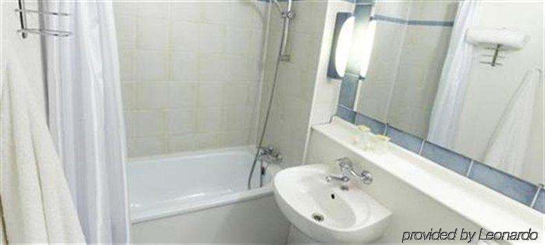 Hotel Campanile Paris Ouest - 3*