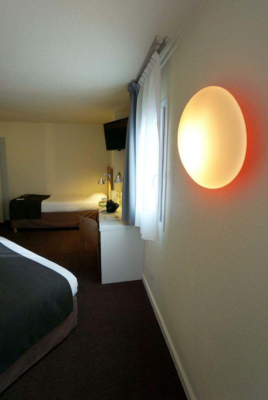 Campanile Paris Ouest - 3*